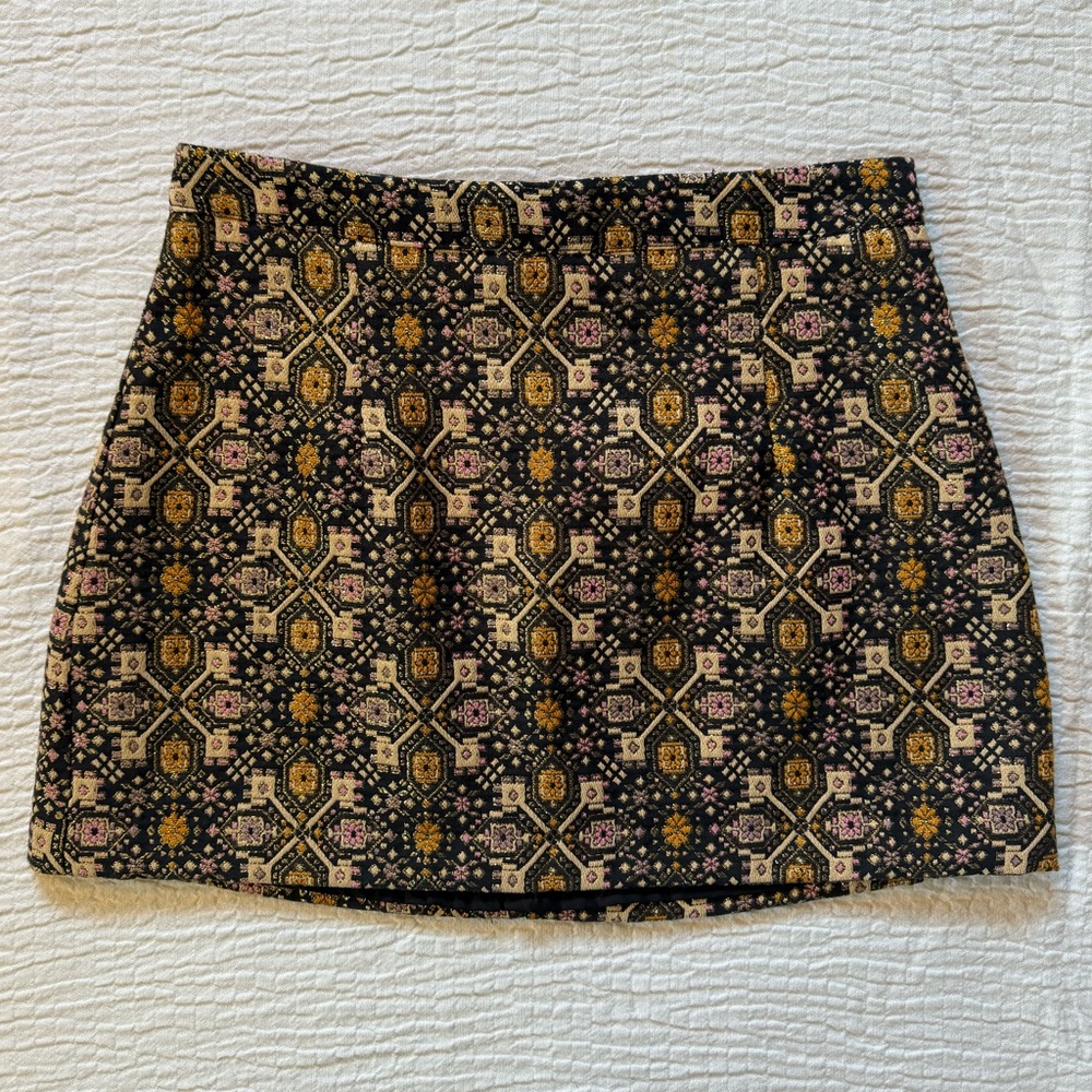 Forever 21 Black and Gold Geometric Mini Skirt